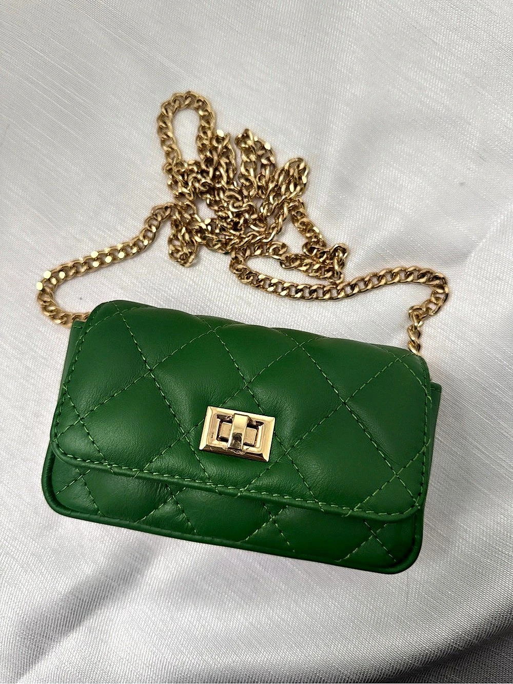 Quilted Crossbody Bag in Green Like New